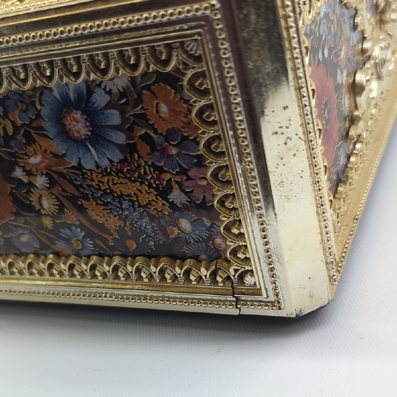 Elegant Gold and Multicolor Tissue Box - Picture 6 of 6